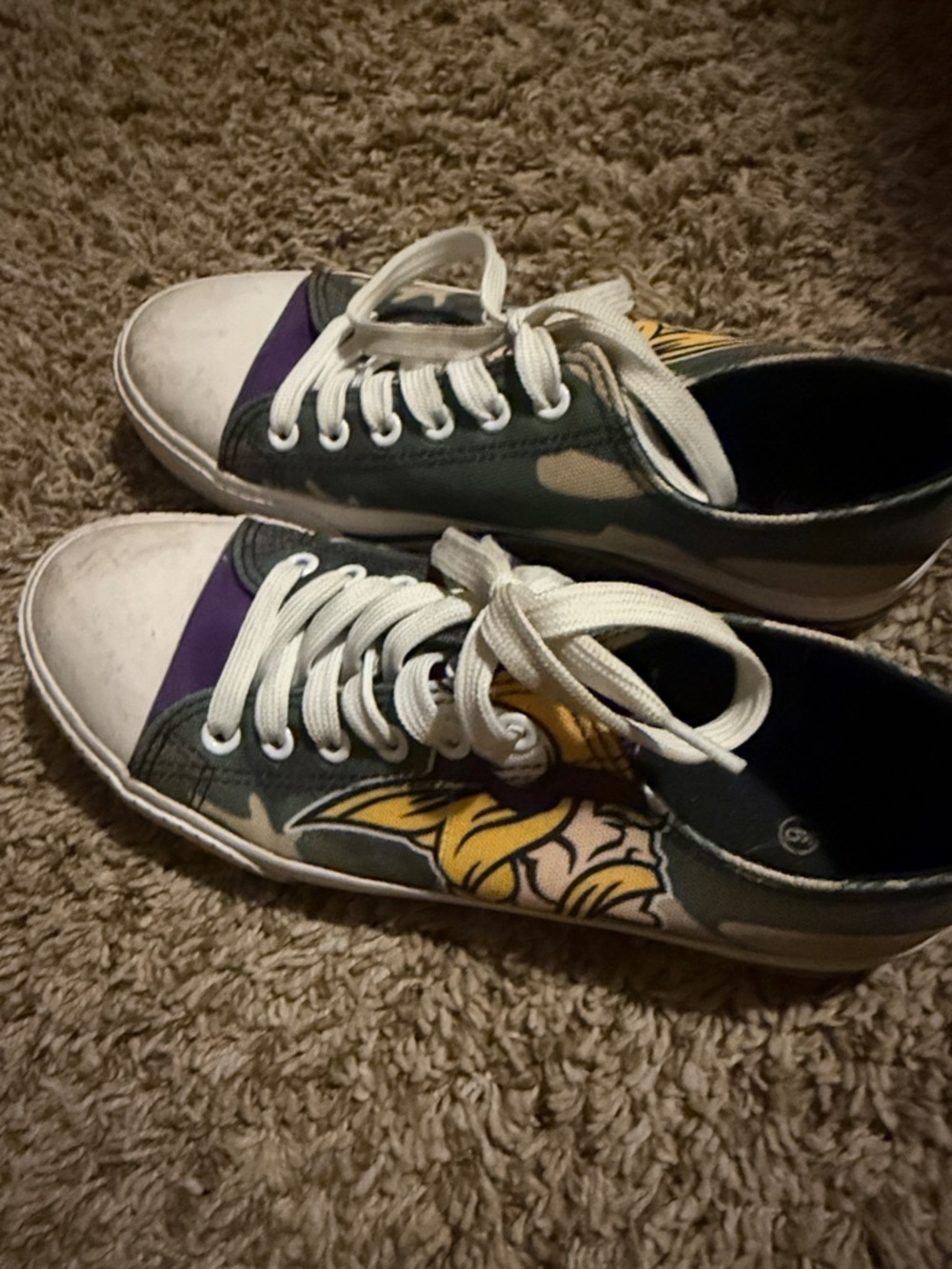 Casual Low-Top Lace-Up Sneakers in Green, White & Purple